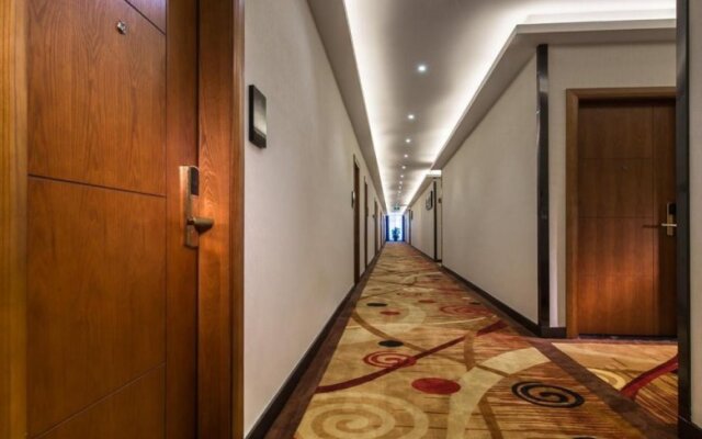 Hongchang Business Hotel