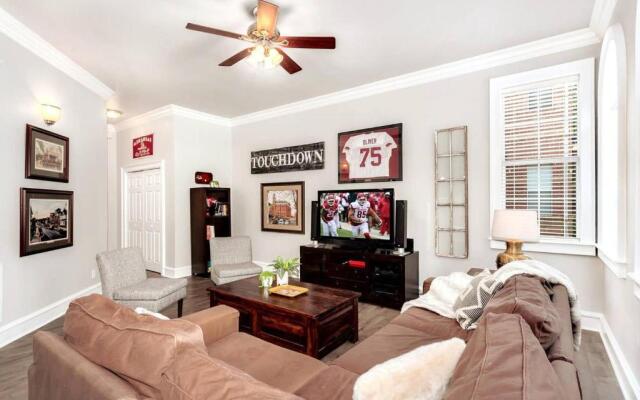 Condo Off Dickson - Walk to Dickson