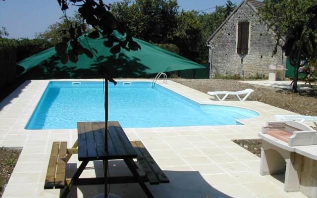 House With 2 Bedrooms in Payrac, With Pool Access, Enclosed Garden and