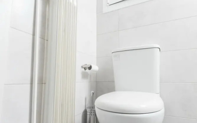 Stylish and Modern Apartment in the Heart of Athens