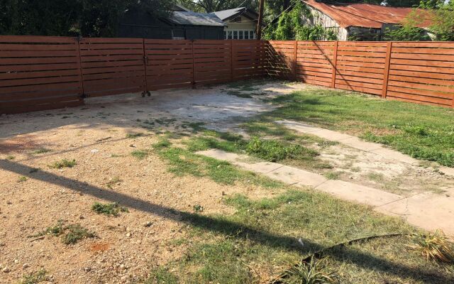 5BR/4BA House Sleeps 20 Downtown