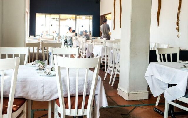 Boulders Beach Hotel, Cafe and Curio
