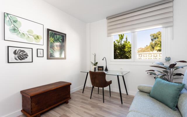 Home2Book Design Asian Sabina, Heated Pool & View