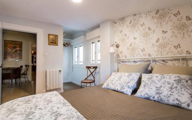Heart of Pamplona Apartment