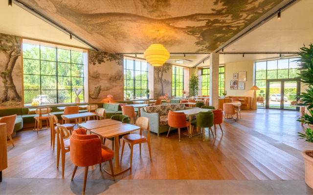 Kyriad Prestige Compiègne Hotel & Spa