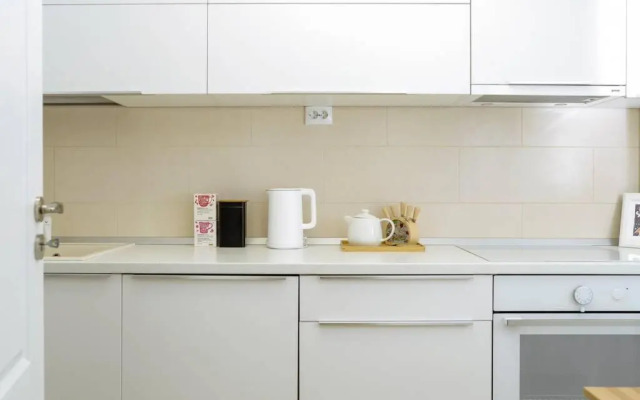 Elegant Vibes Apartment next to Obor market