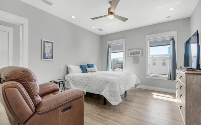 Pelican at Sound Side