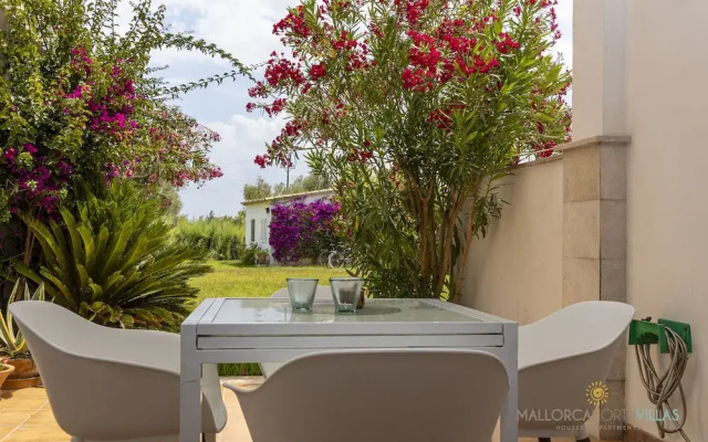 Pretty Apartment With Balcony
