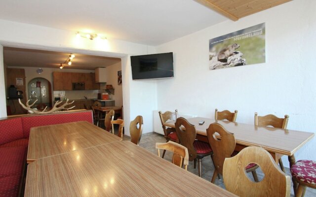 Spacious Holiday Home With Balcony, Sauna, Parking