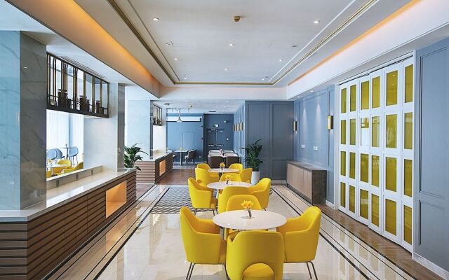 Magnotel Hotel of Wuhan Mei Yuan District subway station T-bridge