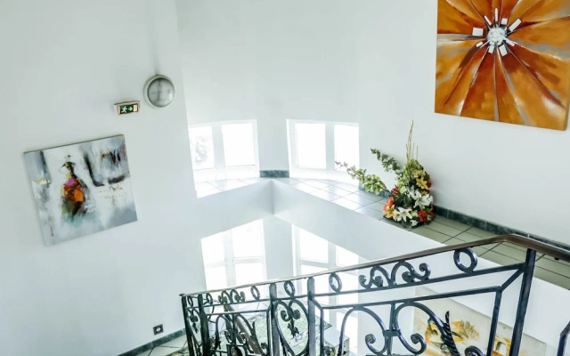Tchero Hotel