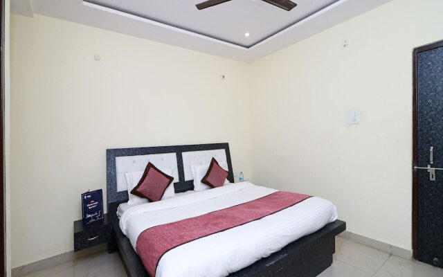 OYO 11572 Hotel Radha Regent