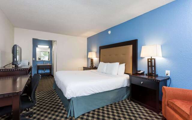 Days Inn by Wyndham Salisbury