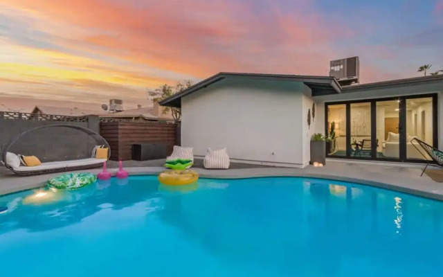 Casa Paradiso Pool Firepit Al-fresco Living