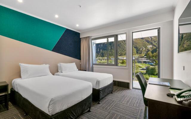 Mt Cook Lodge & Motels