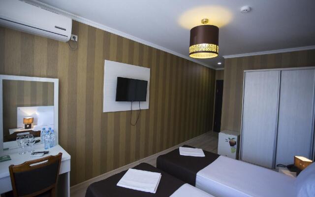 Hotel & Cafe Batus