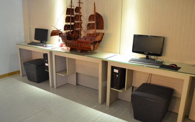 Nam Dat Hotel by D'Lecia Ha Long