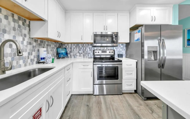 Laketown Wharf 1326