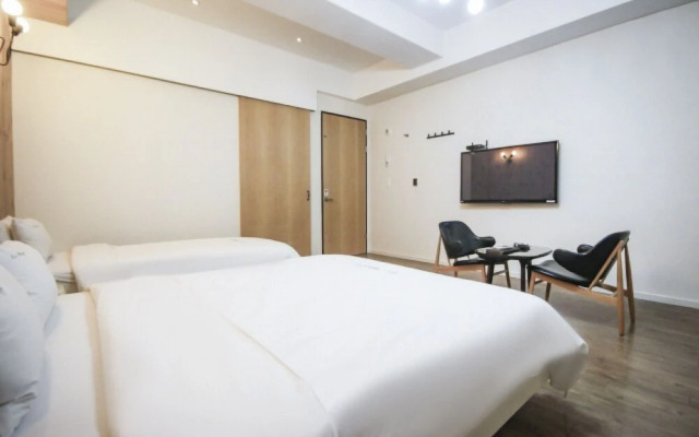 Jeongeup Labe Hotel