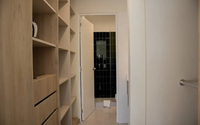w Impressive 2BR With Balcony in Miraflores