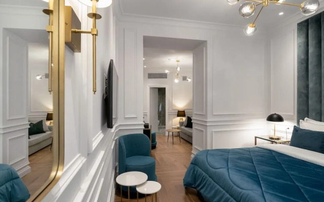 Praxitelous Luxury Suites