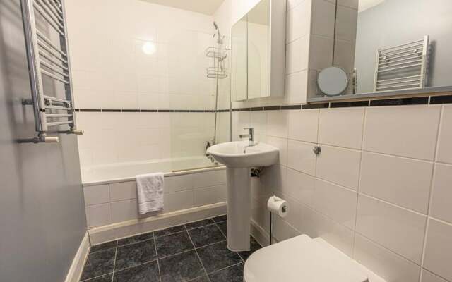 Modern 1-bed Apartment in Southwark, South London