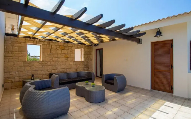 Hg07 Adjacent to Aphrodite Hills- Private Pool, Large Terrace