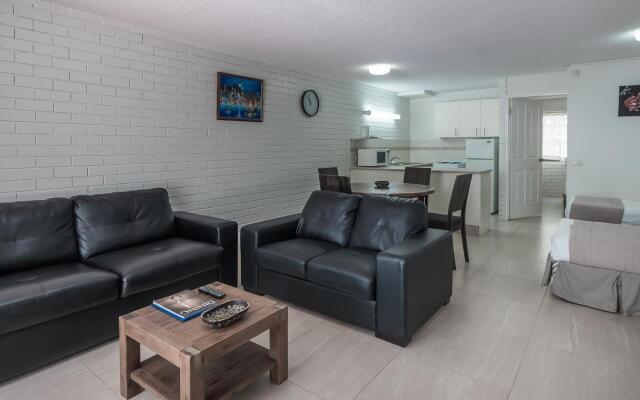 Trickett Gardens Holiday Inn