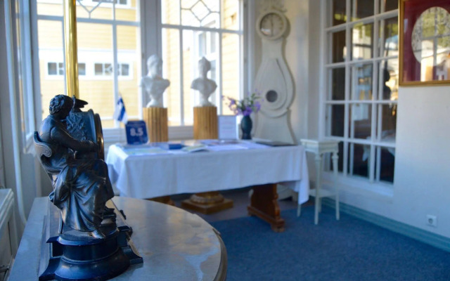 Karolineburg Manor House Hotel