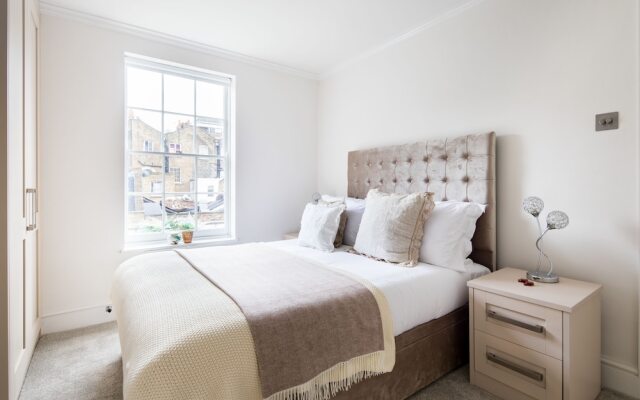 Star Street by Lime Street