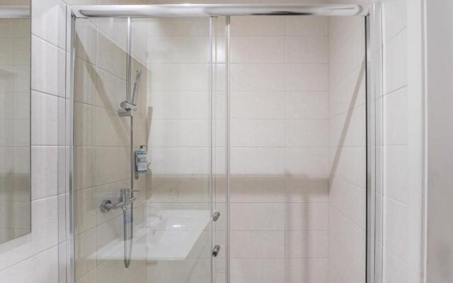 GuestReady - Office Residence 1