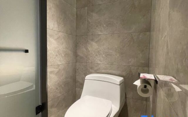 Yishang Hotel (Guangzhou Huadu Sunac Business College)