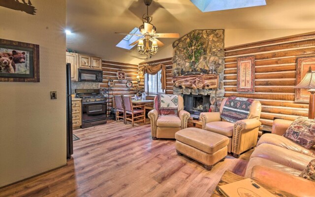 Family & Dog Friendly: Rustic Lakeside Cabin