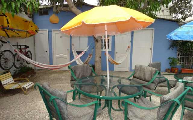 Chescos Hostel & Hotel