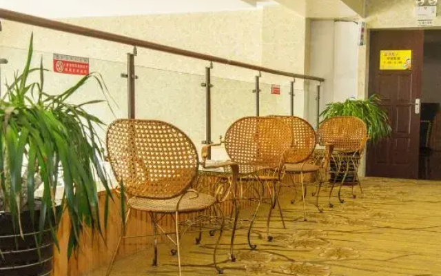 Linshu yadu Business Hotel