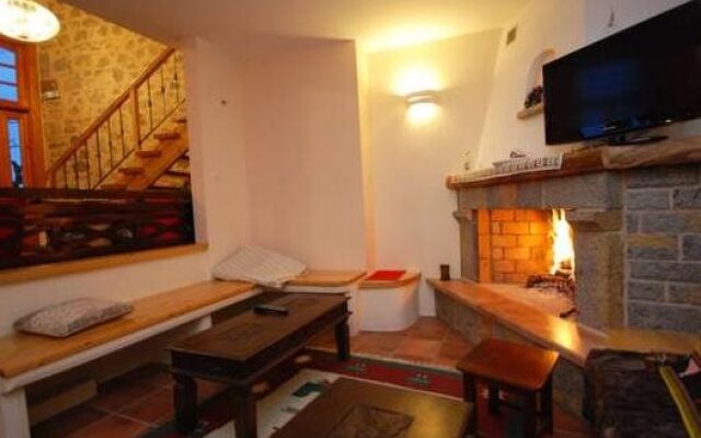 Parnassos Hotel