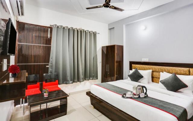 Townhouse 1077 Hotel Noida Galaxy