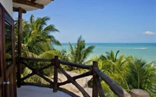 Beachfront Hotel La Palapa - Adults Only