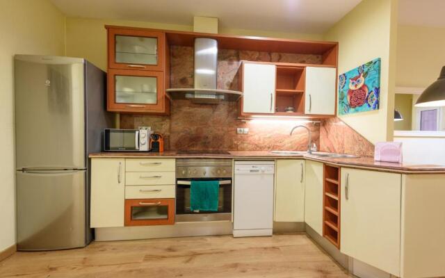 RamblasRentals Chic & Spacious Flat Pool Table 15M Ramblas - Parking - Wifi
