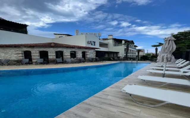 Samel Hotel