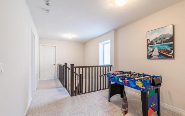 Lakeshore 3BR 2.5BA Townhome. 1 min to the Beach