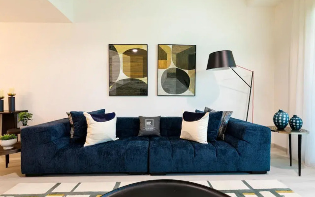 Stylish 2BR Close to Dubai Future Museum Difc