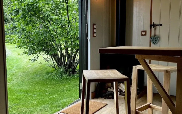 The Crooked Gate - Luxury Romantic Getaway