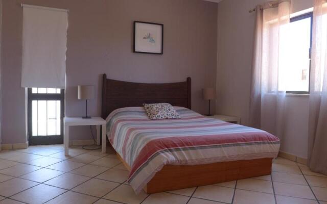 Bura Surfhouse - Hostel