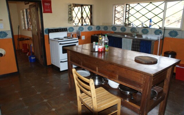 Bongwe Guesthouse and Camp