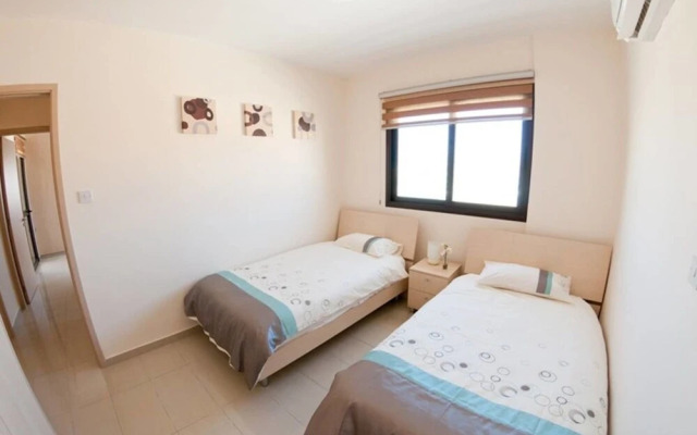 Private Roof Top Terrace Overlooking Pool in Pyla