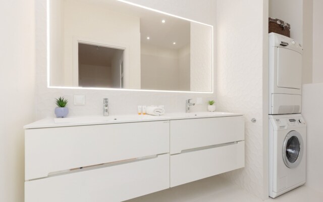 3 Bedroom Apartment by Renters