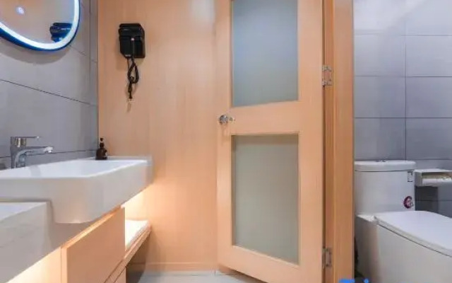 Elan Hotel (Nanjing Xianlin Center Subway Station)