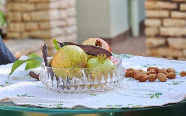 Stone House Oreb's Cottage