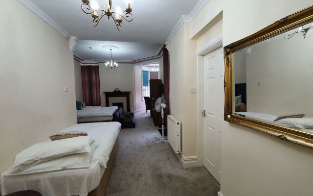 Trivelles Park Hotel